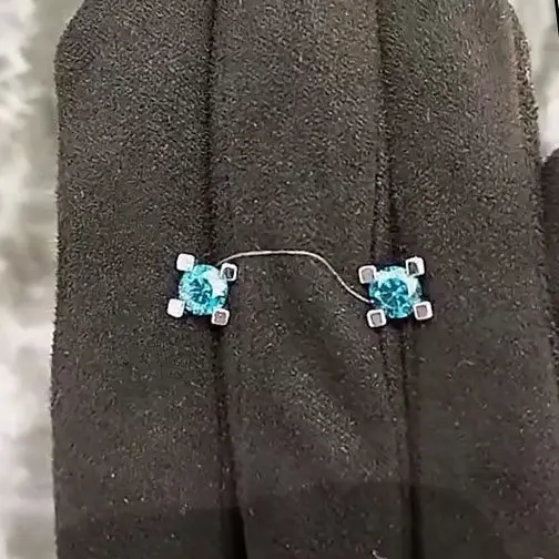 Серьги пуссеты из белого золота