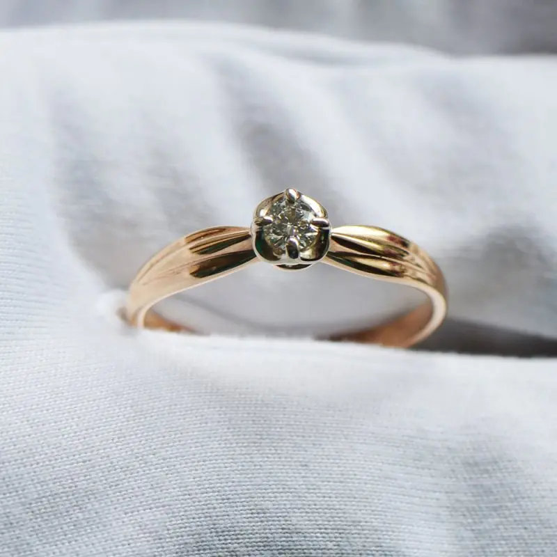 Кольцо декоративное из красного золота