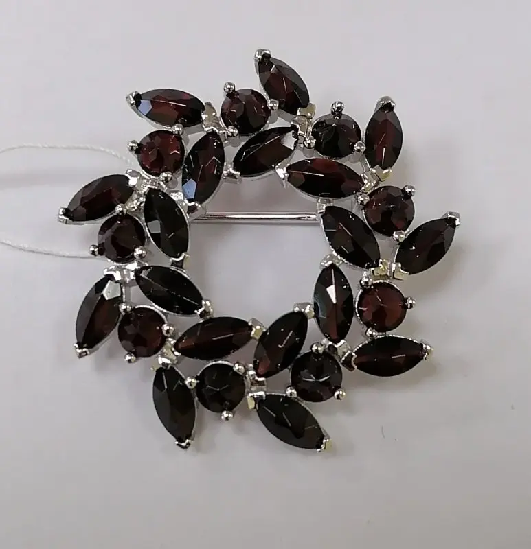 Брошь из серебра