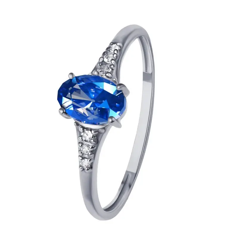 Кольцо декоративное из белого золота