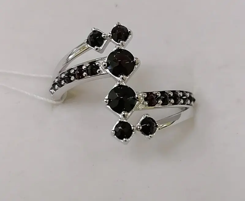 Кольцо декоративное из серебра