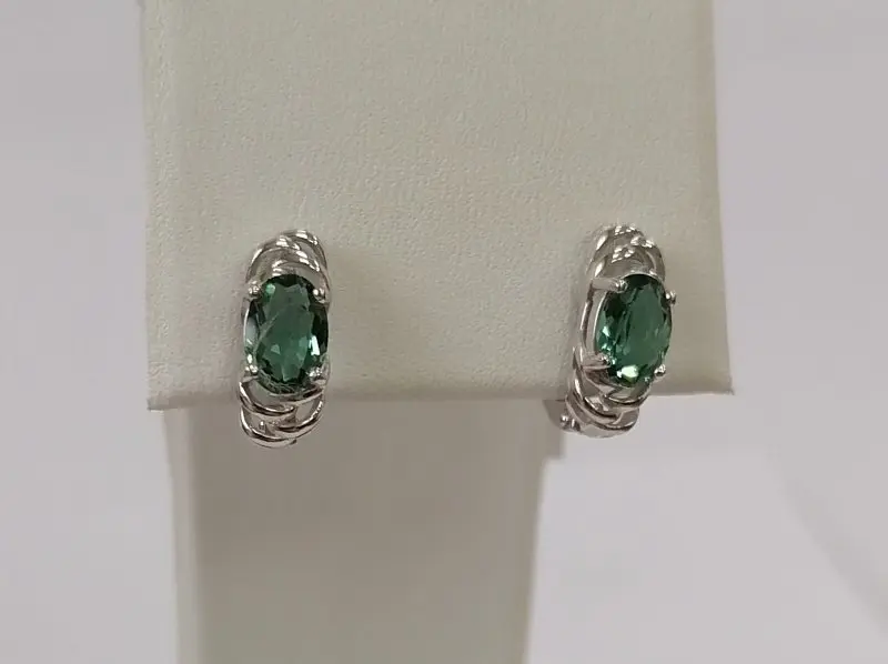 Серьги с английским замком из серебра