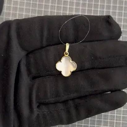 Подвеска декоративная из желтого золота