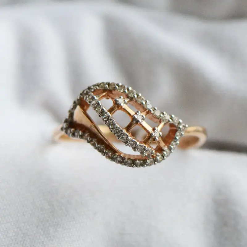 Кольцо декоративное из красного золота