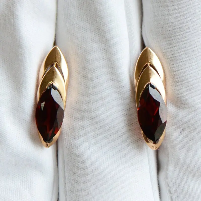 Серьги с английским замком из красного золота