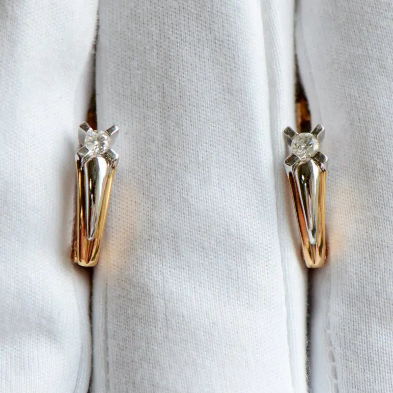 Серьги с английским замком из комбинированного золота