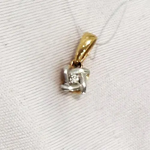 Подвеска декоративная из комбинированного золота