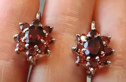 Серьги с английским замком из серебра