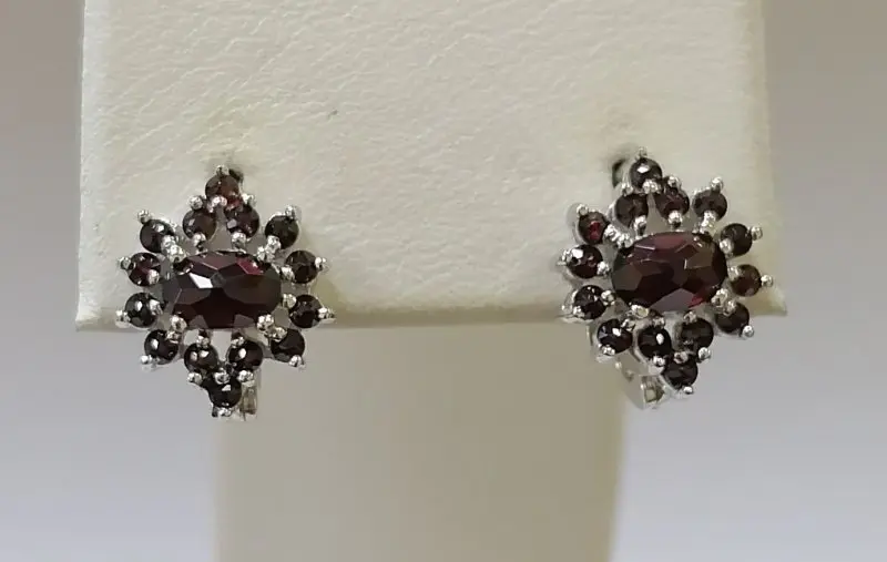 Серьги с английским замком из серебра