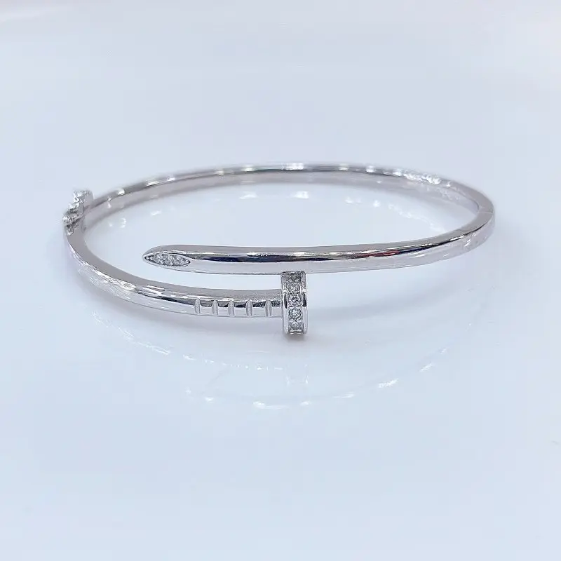 Браслет жесткий из серебра