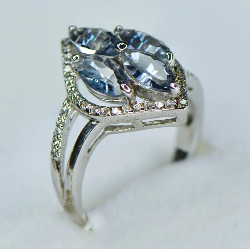 Кольцо декоративное из серебра