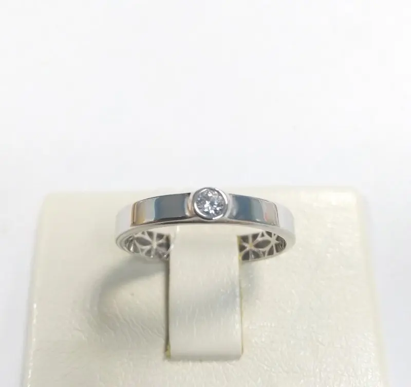 Кольцо декоративное из серебра