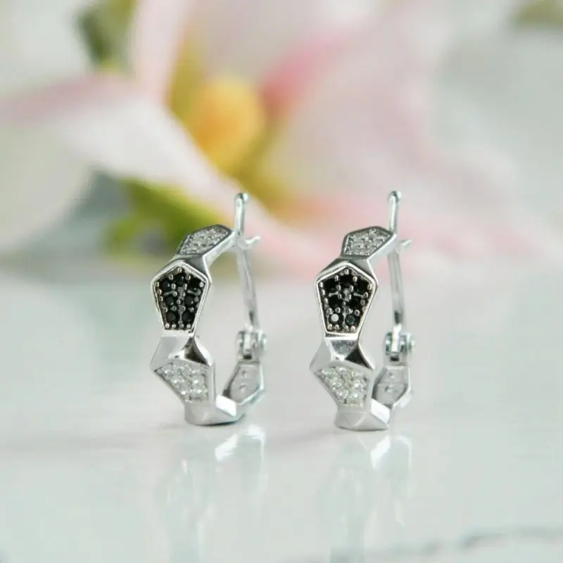 Серьги с английским замком из серебра