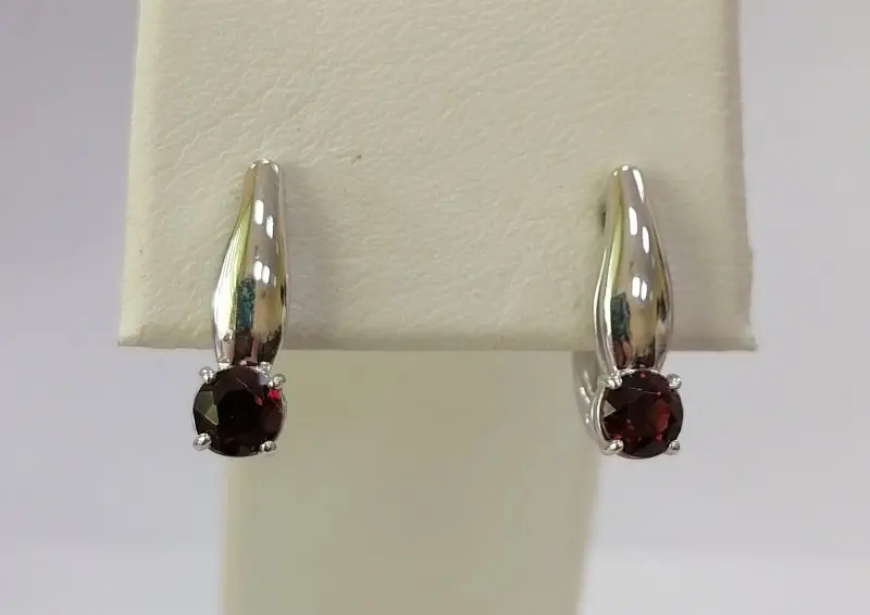 Серьги с английским замком из серебра