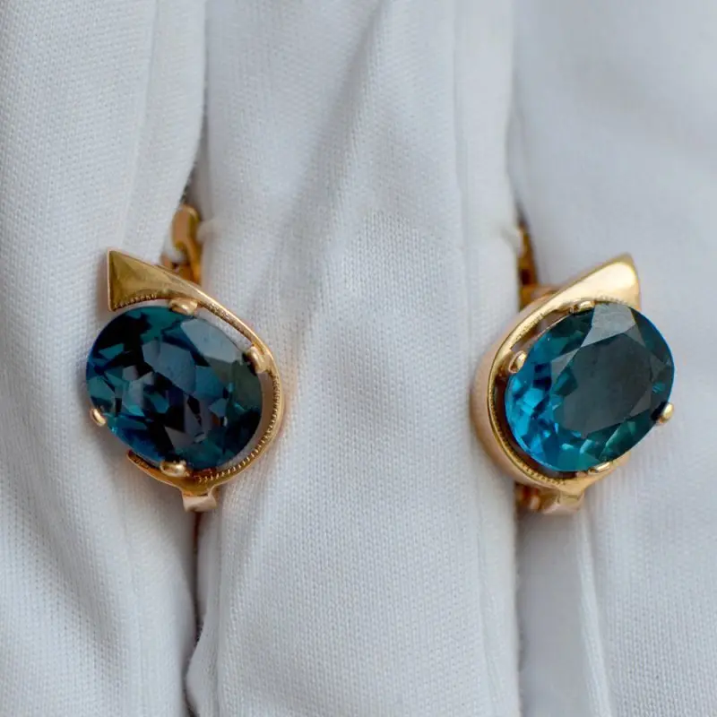 Серьги с английским замком из красного золота