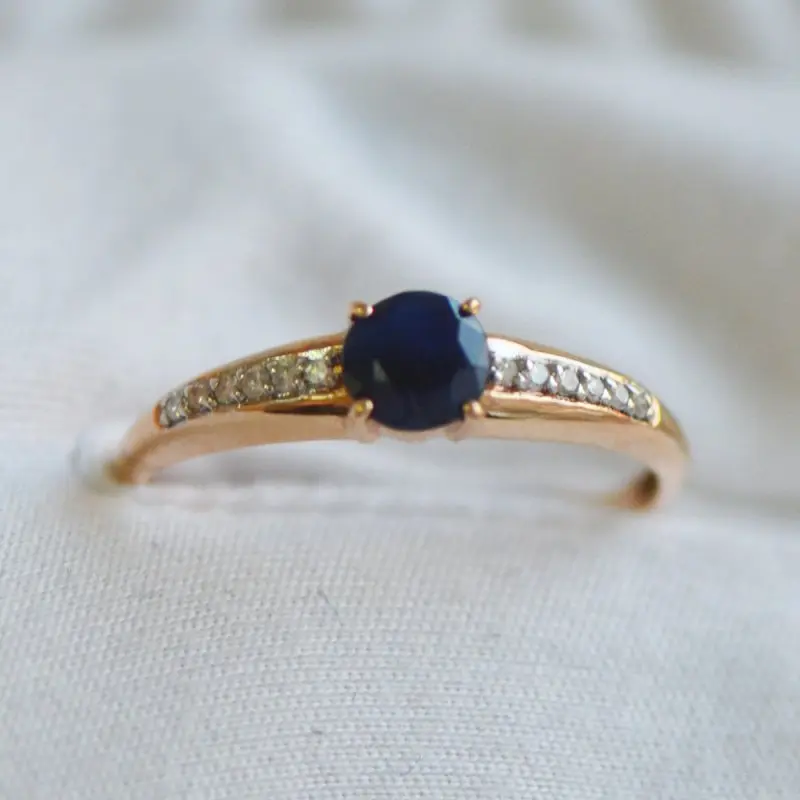 Кольцо декоративное из красного золота