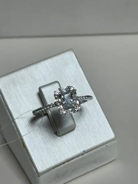 Кольцо декоративное из серебра