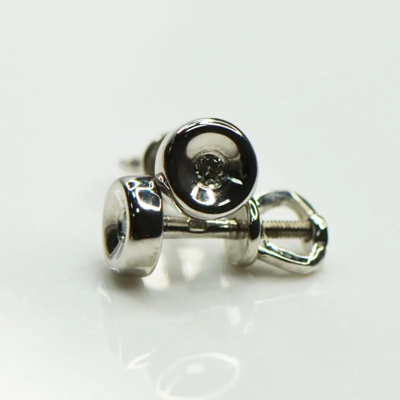 Серьги пуссеты из белого золота