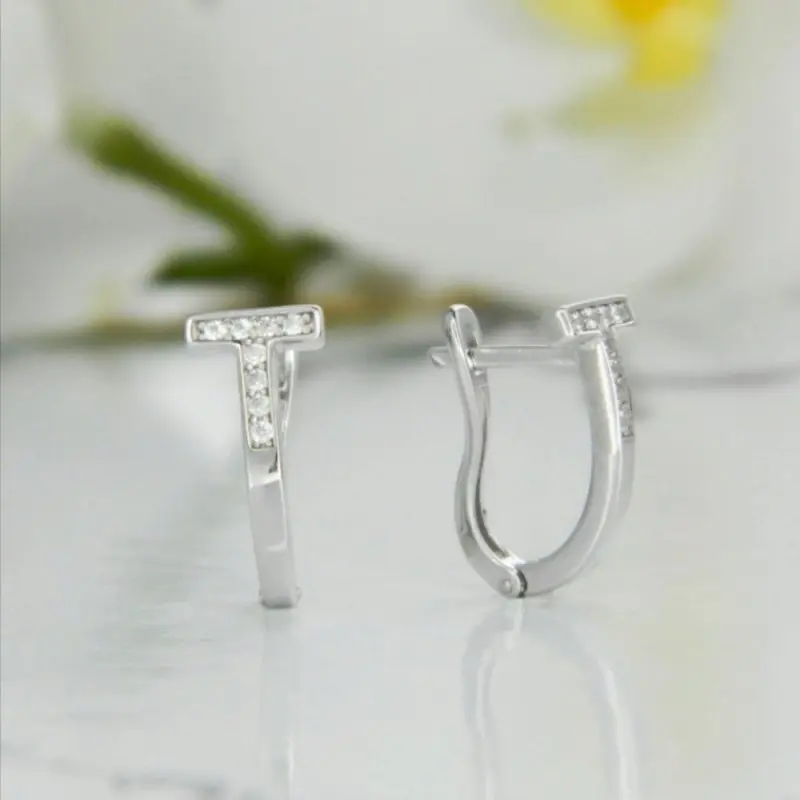 Серьги с английским замком из серебра