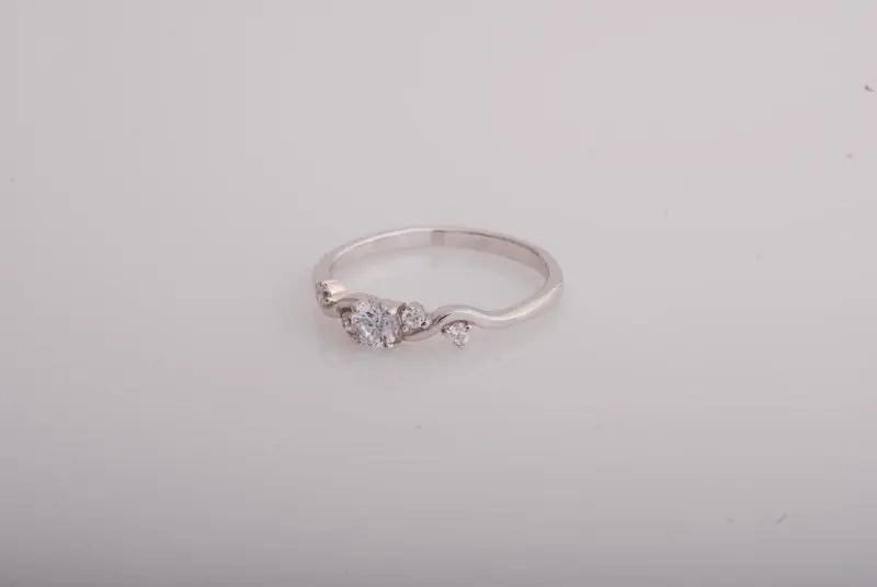 Кольцо декоративное из серебра