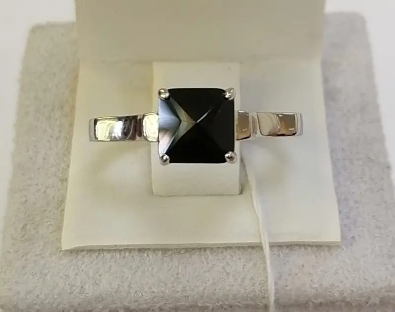 Кольцо декоративное из серебра