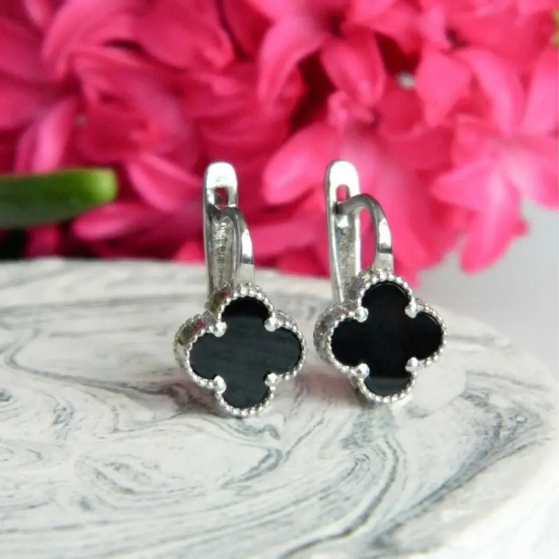 Серьги с английским замком из серебра