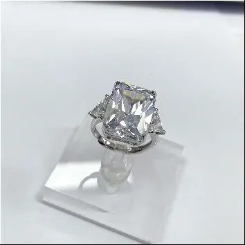 Кольцо декоративное из серебра