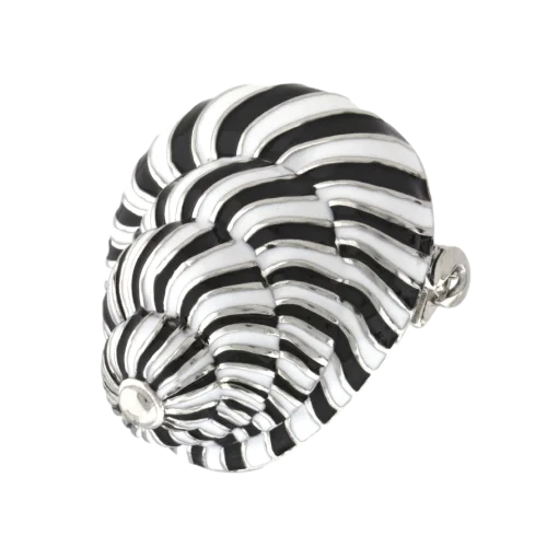 Брошь из серебра