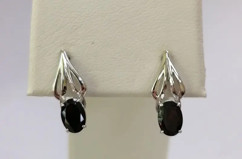 Серьги с английским замком из серебра