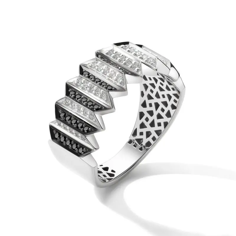 Кольцо декоративное из белого золота