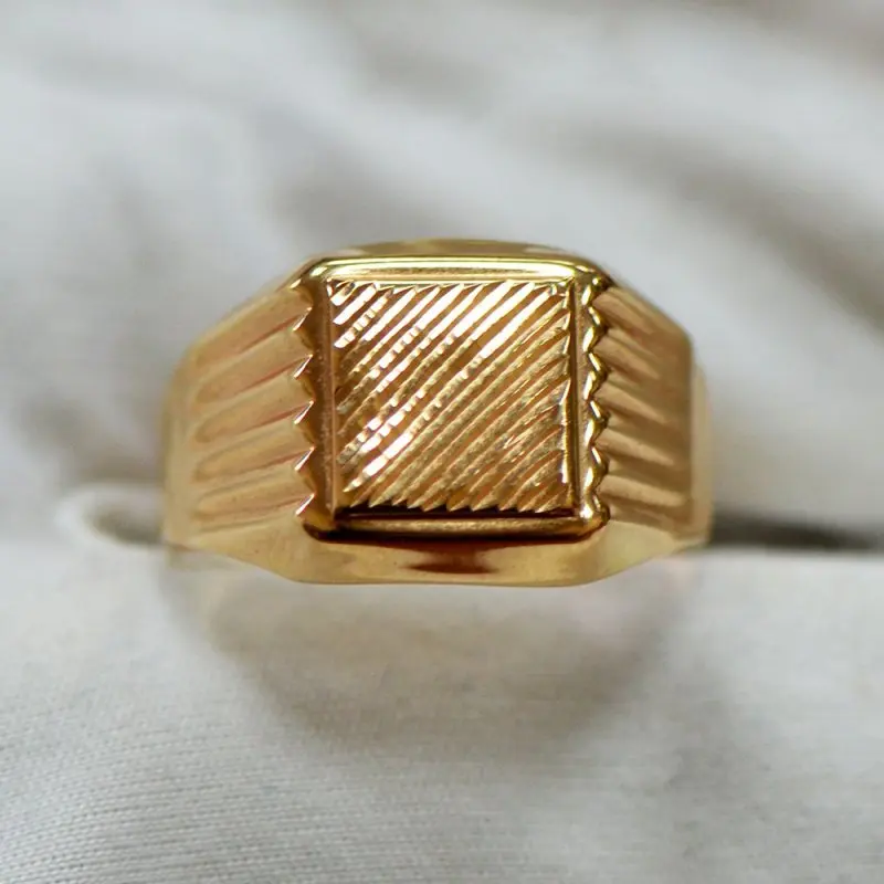 Печатка из красного золота