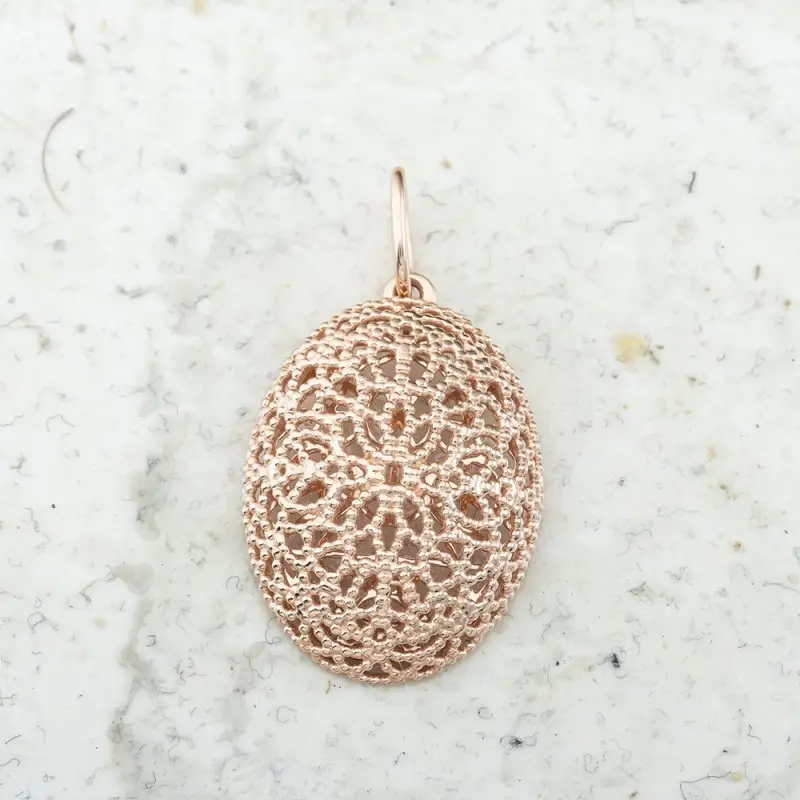 Подвеска декоративная из красного золота