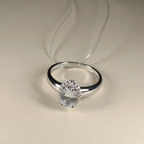 Кольцо декоративное из белого золота