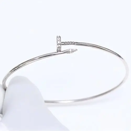 Браслет жесткий из серебра