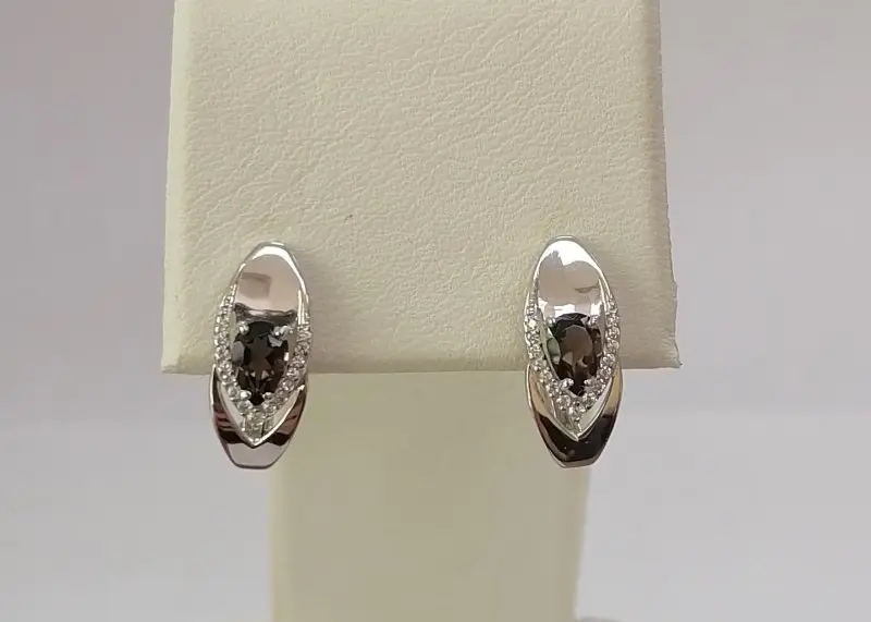 Серьги с английским замком из серебра