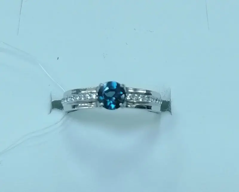 Кольцо декоративное из серебра