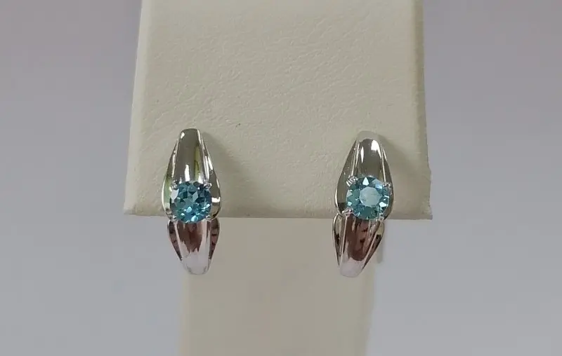 Серьги с английским замком из серебра