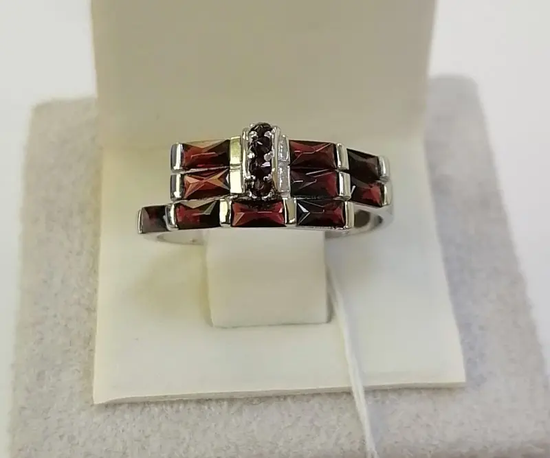 Кольцо декоративное из серебра