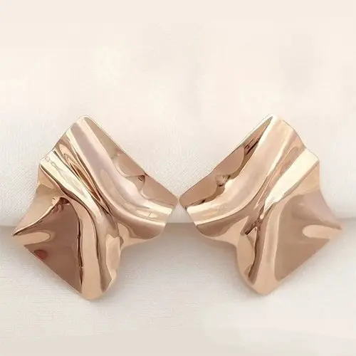 Серьги с английским замком из красного золота