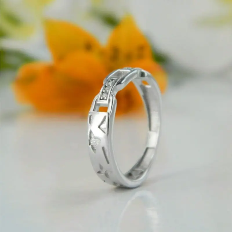 Кольцо декоративное из серебра