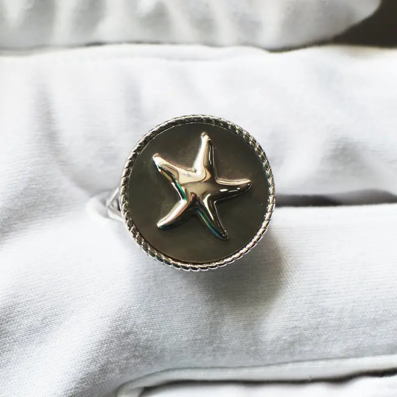 Кольцо декоративное из серебра