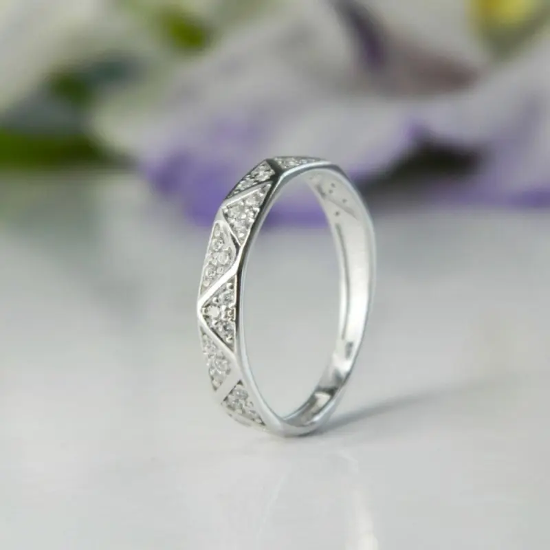 Кольцо декоративное из серебра