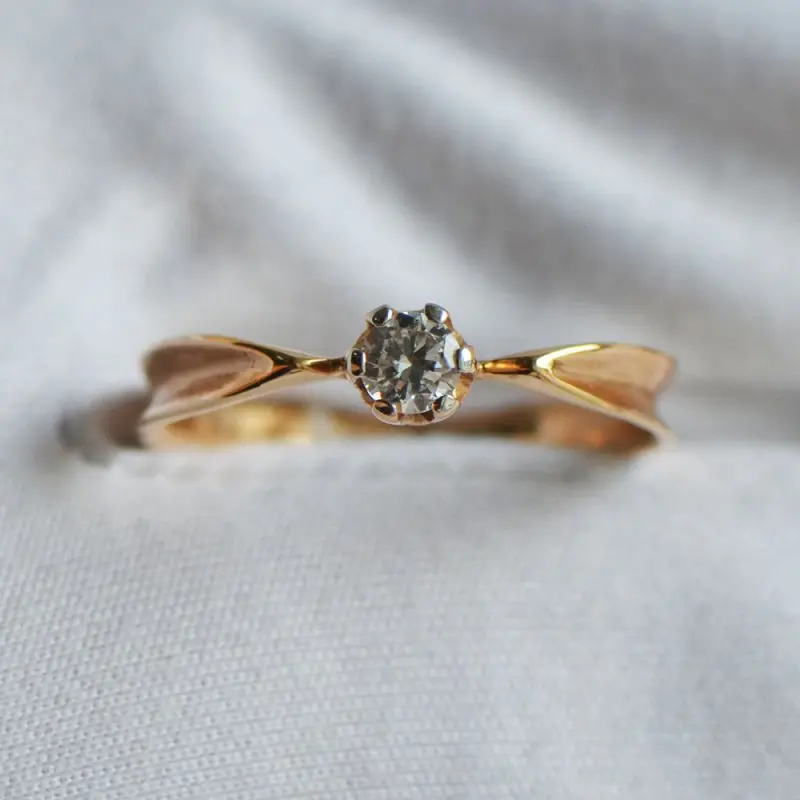 Кольцо декоративное из красного золота