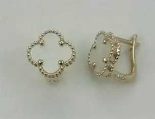 Серьги с английским замком из красного золота