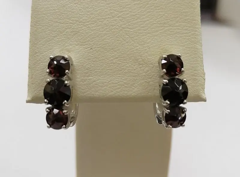 Серьги с английским замком из серебра