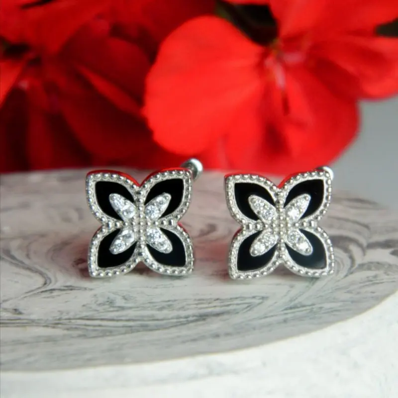 Серьги с английским замком из серебра