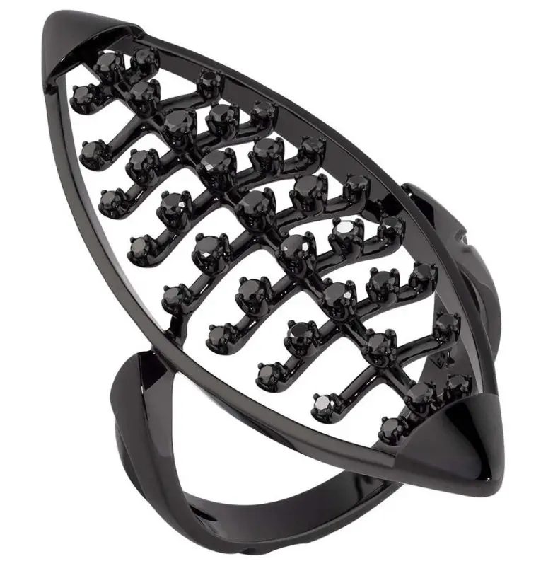 Кольцо декоративное из белого золота