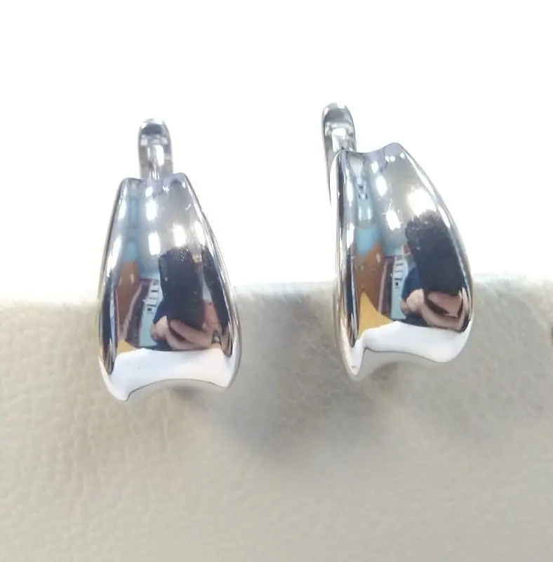 Серьги с английским замком из серебра