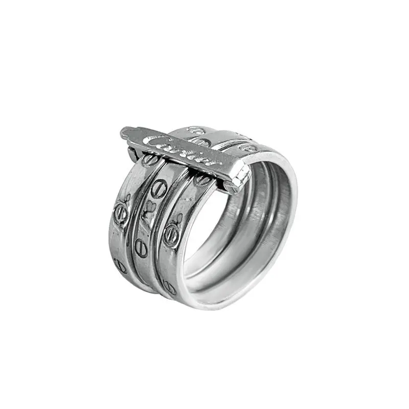 Кольцо декоративное из серебра