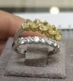 Кольцо декоративное из белого золота